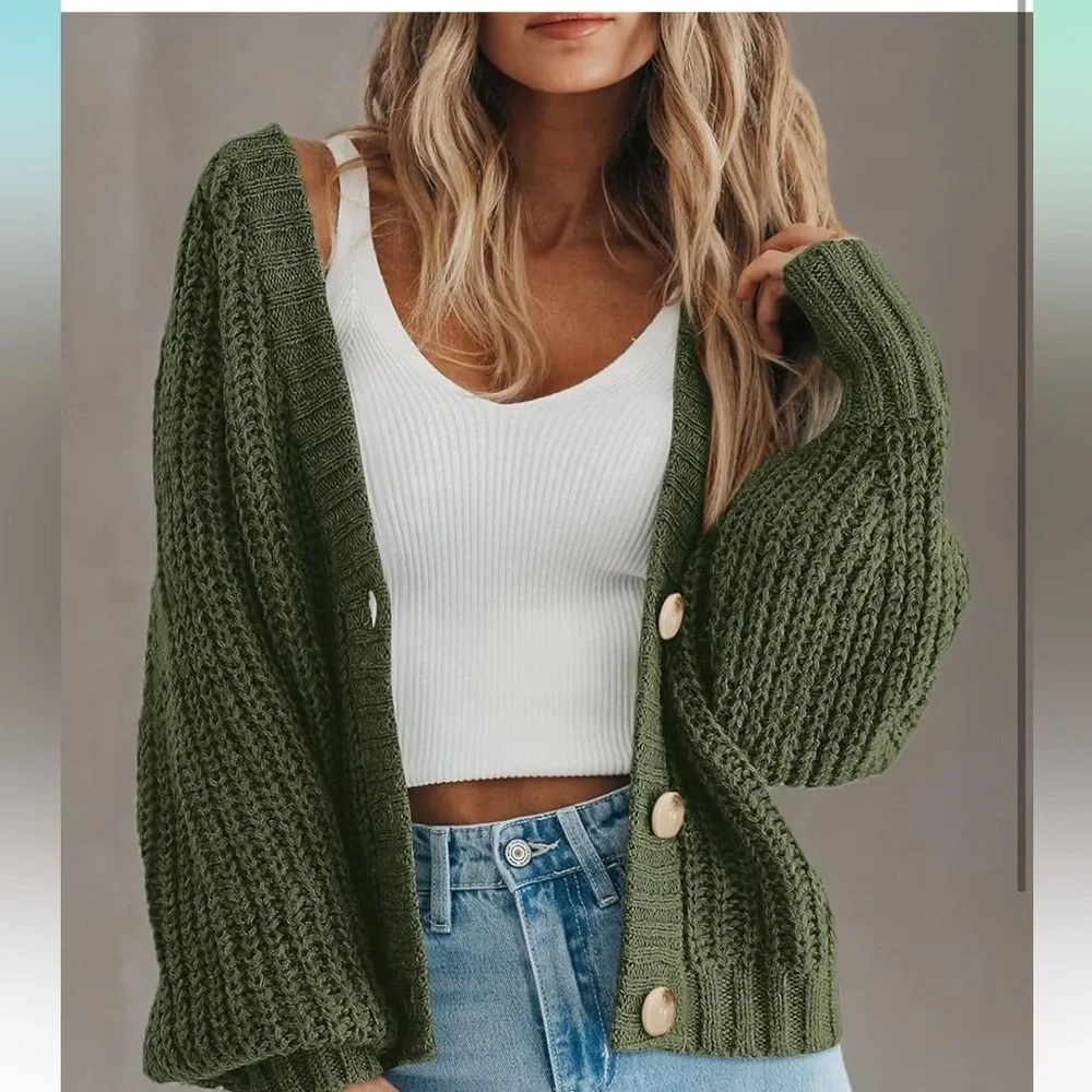 Chunky Knit Open Front Sweater Long Sleeve Button Loose Short Cardigan
8093 - Picture 2 of 9